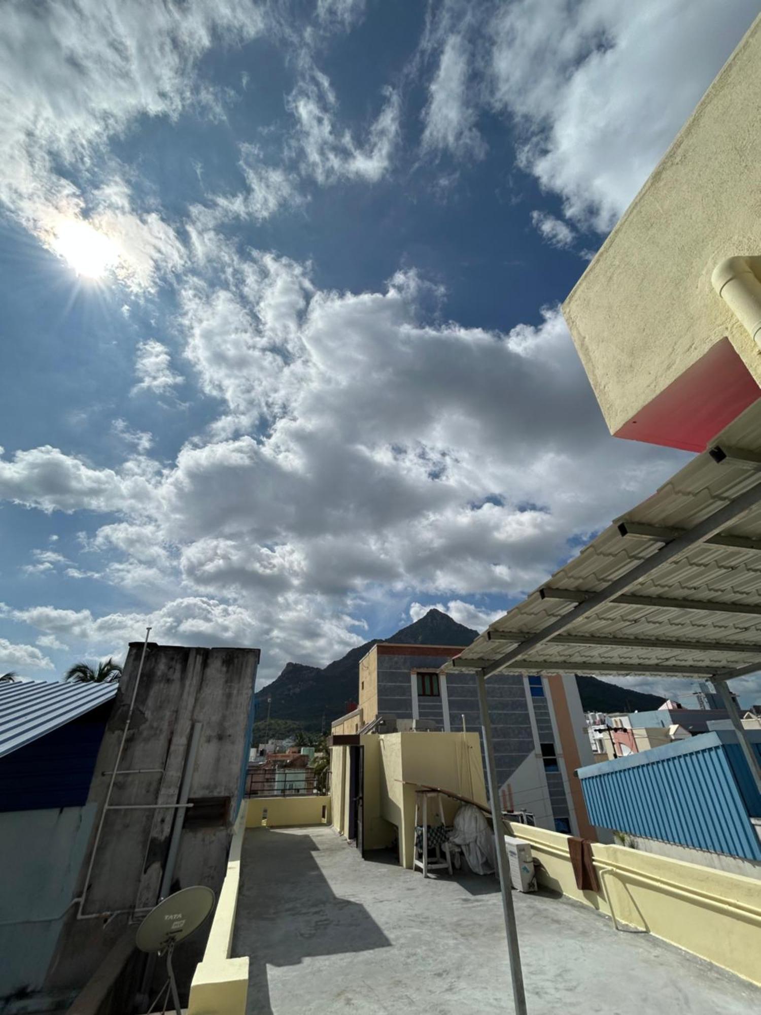Dss Home Stay Just 500 Meter Girivalam Road Tiruvannamalai Exterior photo